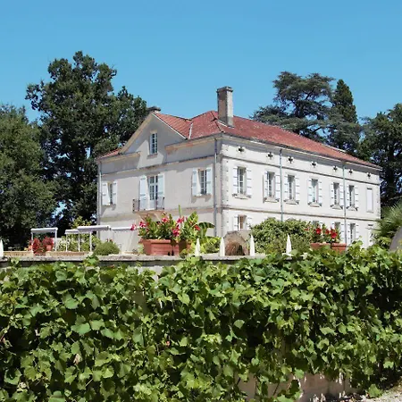 Le Manoir Jean Отель 3*