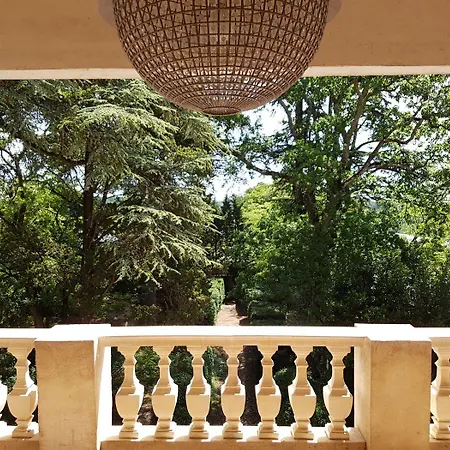 Отель Le Manoir Jean