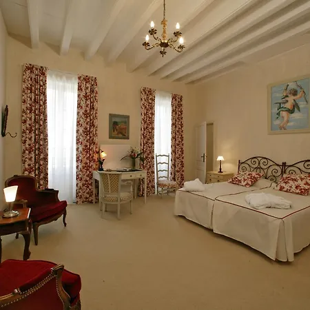 Le Manoir Jean 3*