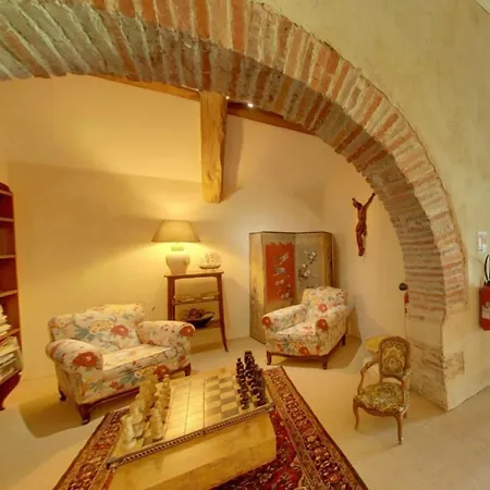 Hotel Le Manoir Jean Saint-Paul-dʼEspis